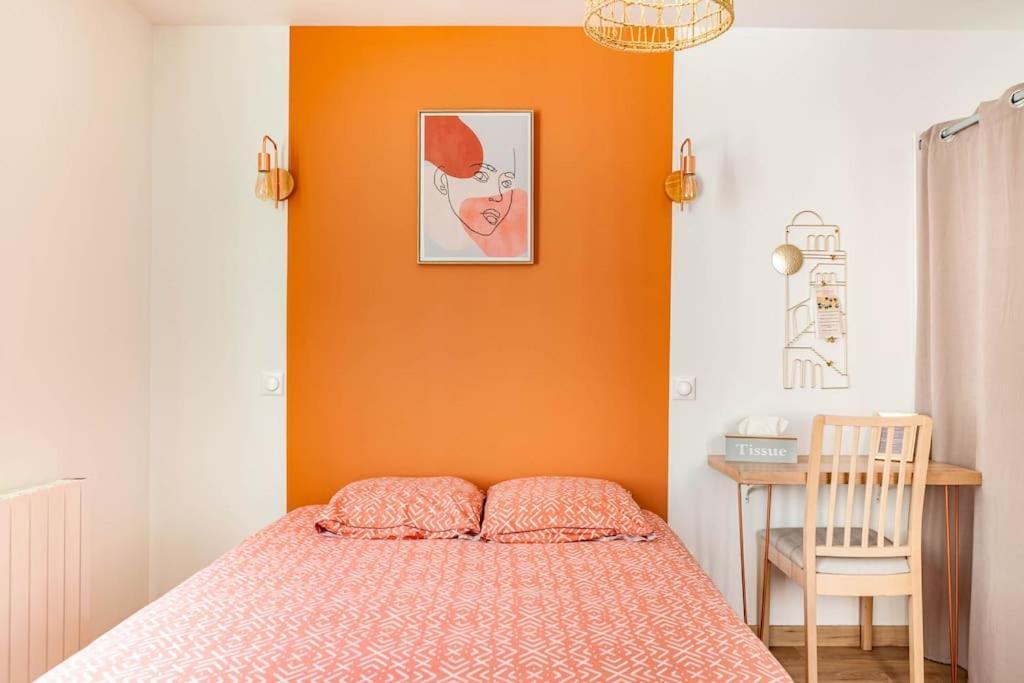 Maison Tourangelle Chic & Cosy Avec Cour Tours Exterior photo
